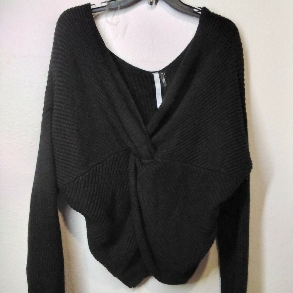 Women's Black Acrylic Drop Shoulder Stylish Sweater M/L